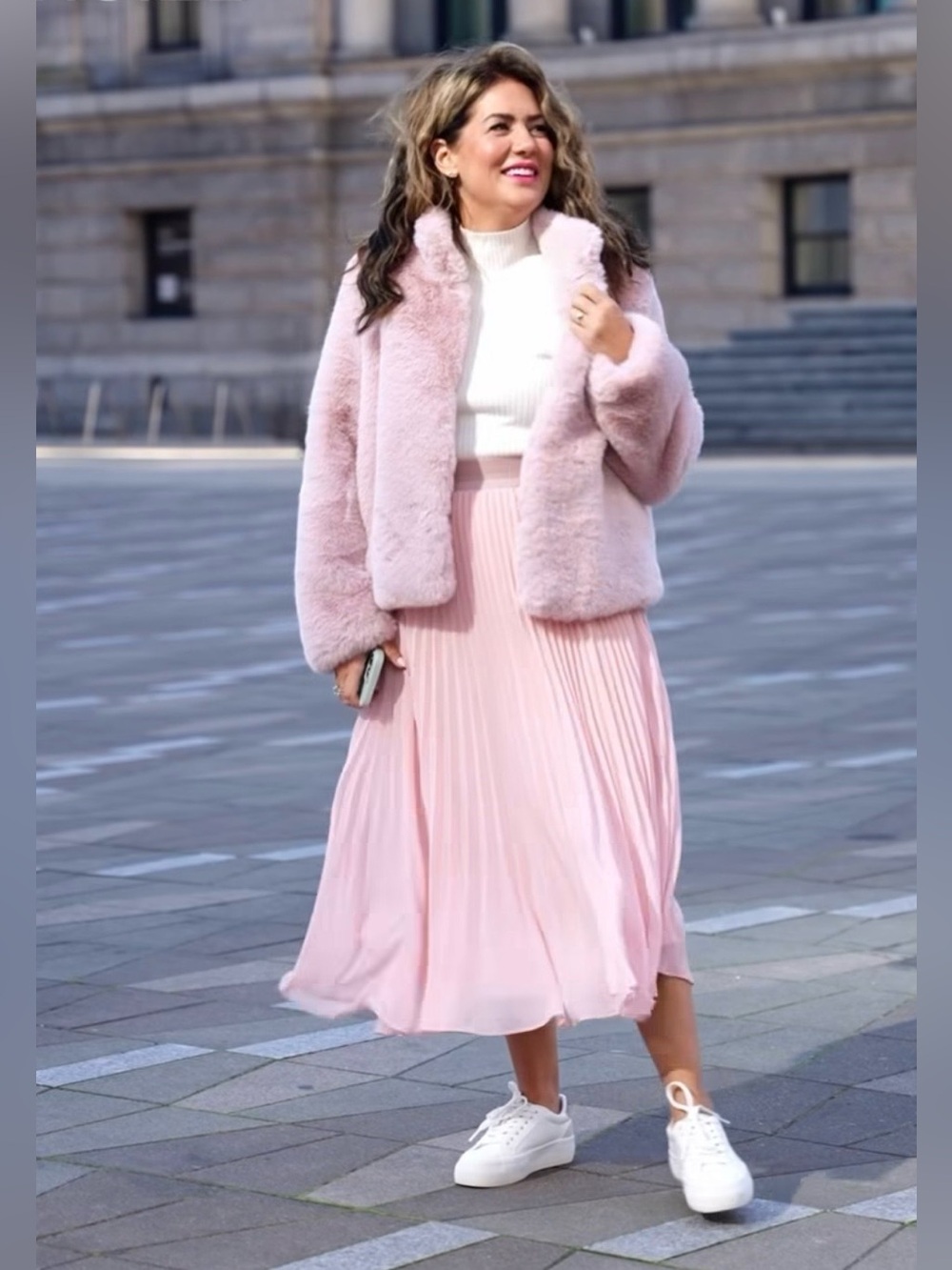 Jilly Box item - Pleated Skirt